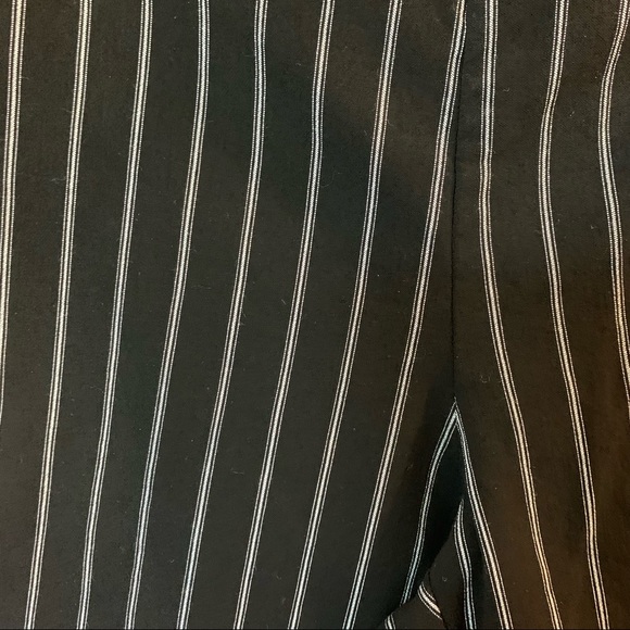 Womens Plus Size 89th + Madison Black & White Stripe Capris Pants 16w - Picture 9 of 11